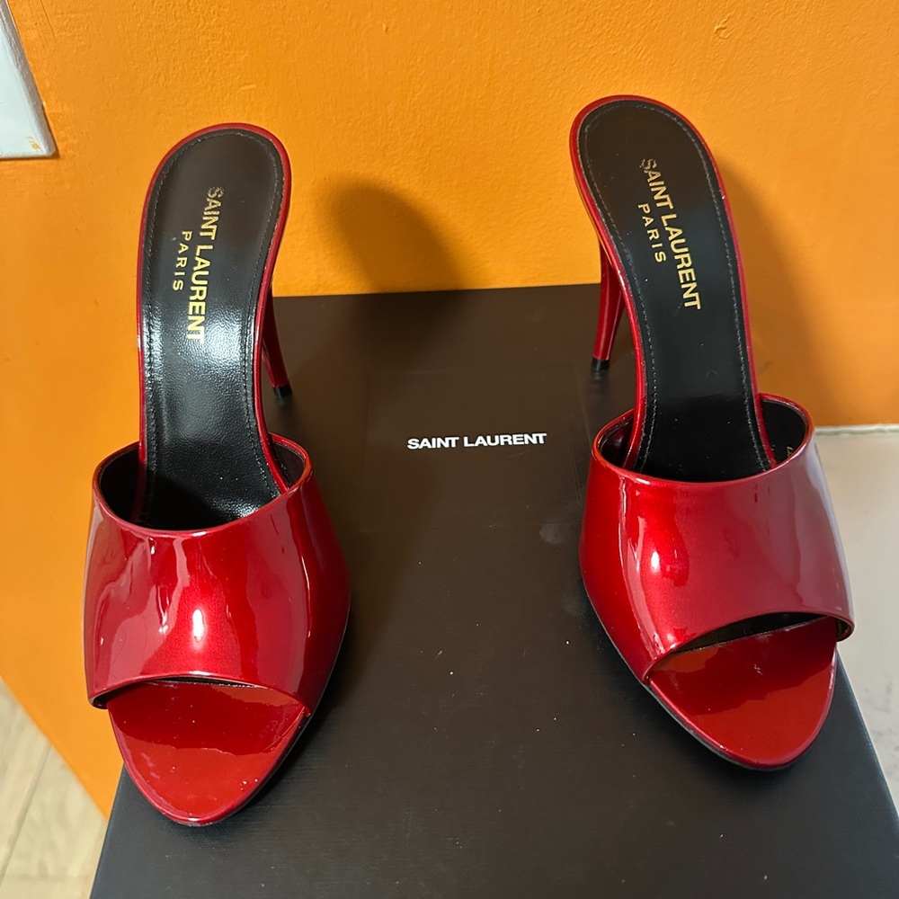 Saint Laurent Women's Red Heels